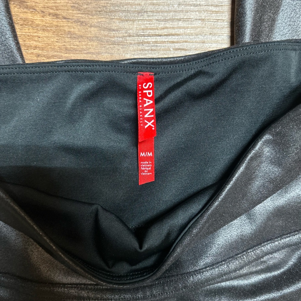 SPANX Faux Leather leggings size medium